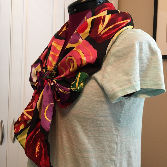 EASY NO TIE SELF CLOSING FASHION SCARF - Picture 3 of 6